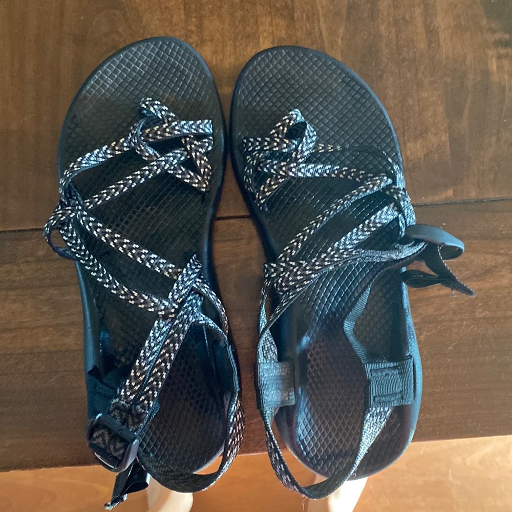 Great Condition Double Strap Chacos! Gem